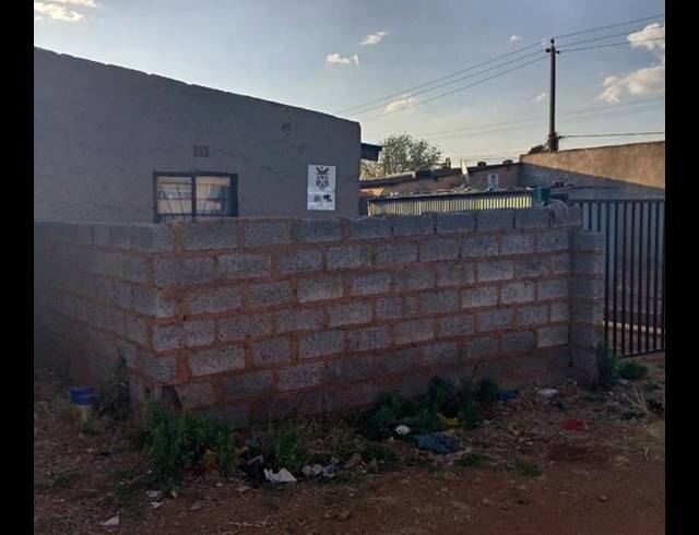 1 BEDROOM HOUSE FOR SALE IN ROODEKOP